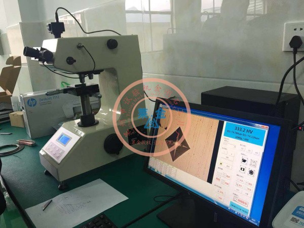 老客户推荐新客户选用我厂HVS-1000A型数显显微硬度计：现场安装照片（图像清晰质感、测试精度高）